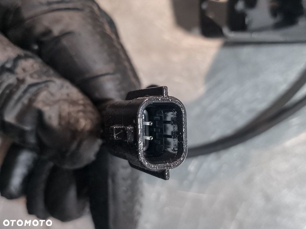 ZAMEK MASKI  DACIA SANDERO II - 4