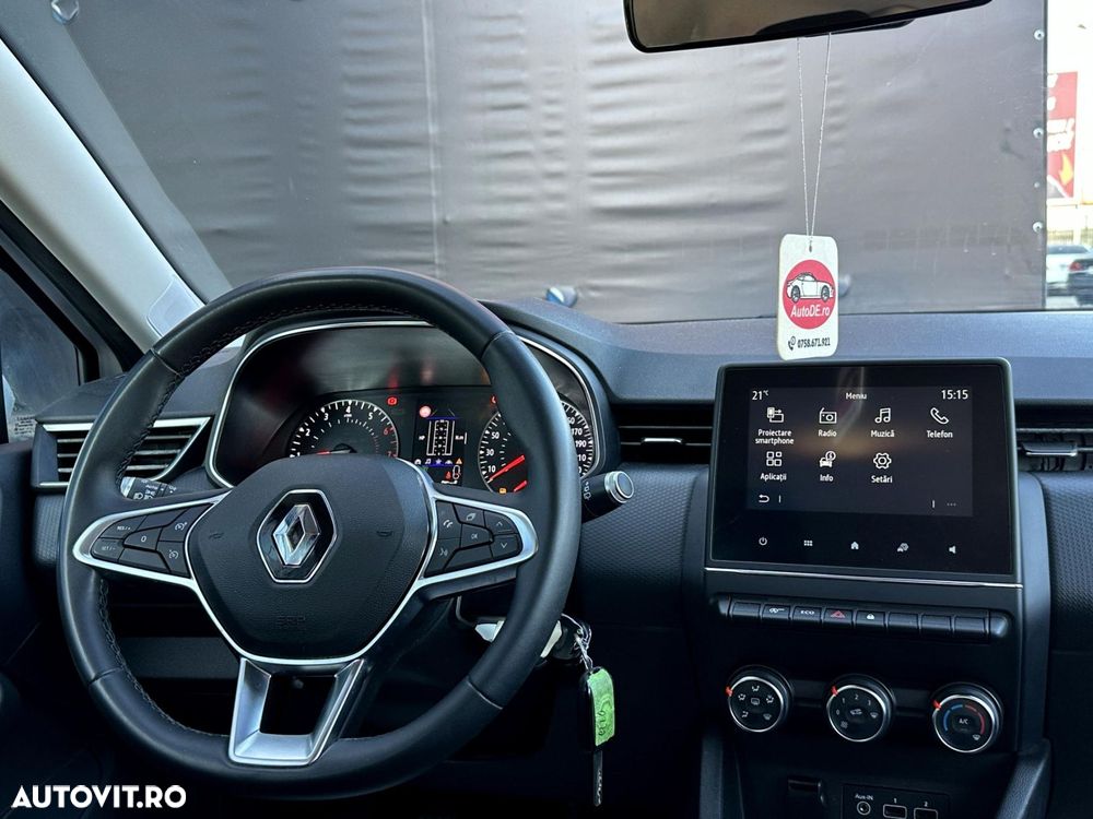 Renault Clio - 8