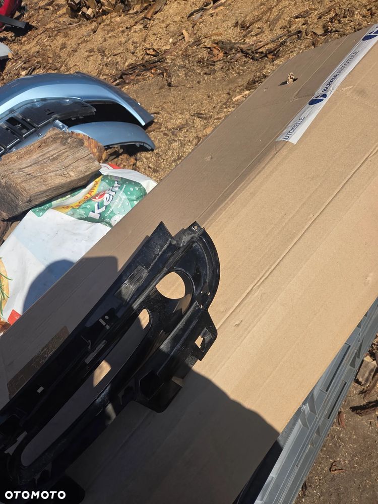 Lewa Kratka Jeep Grand Cherokee SRT Wk2 68148735A Lewa Kratka zderzaka przedniego - 4