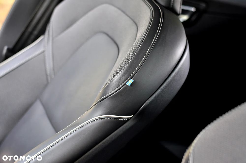 Volvo XC 60 B5 D AWD Geartronic Inscription - 22