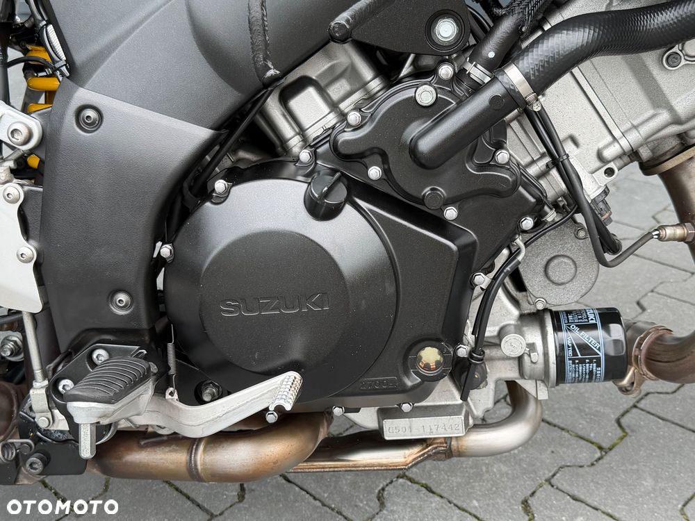 Suzuki V-STROM - 15