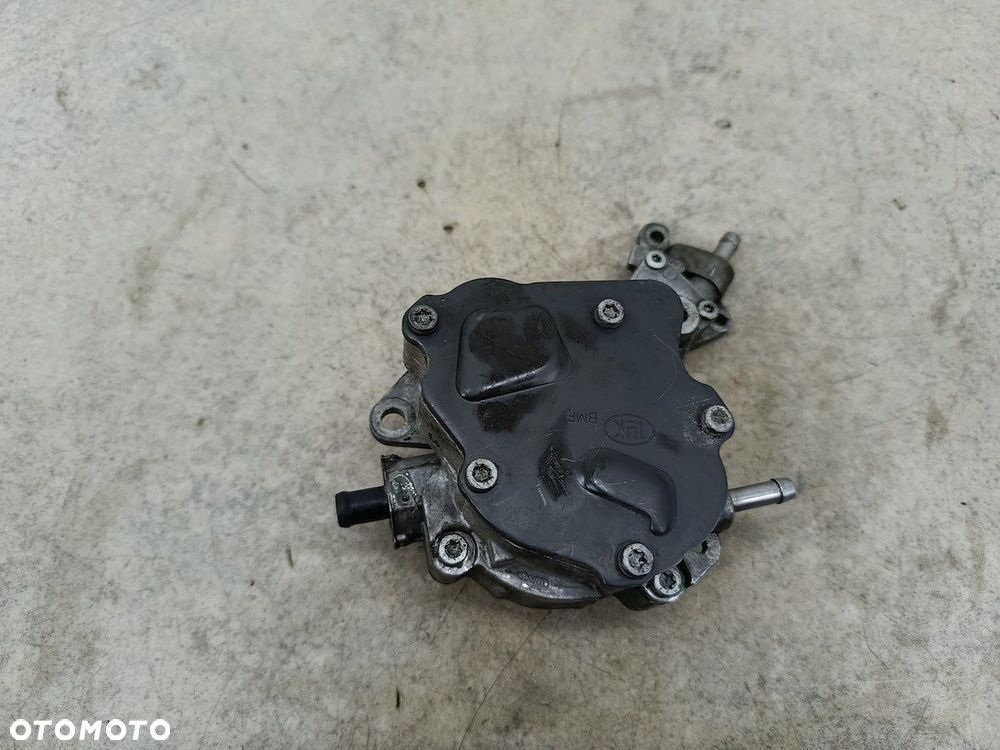 POMPA VACUM VW PASSAT B6 038145209H  LUK 2.0 TDI - 6