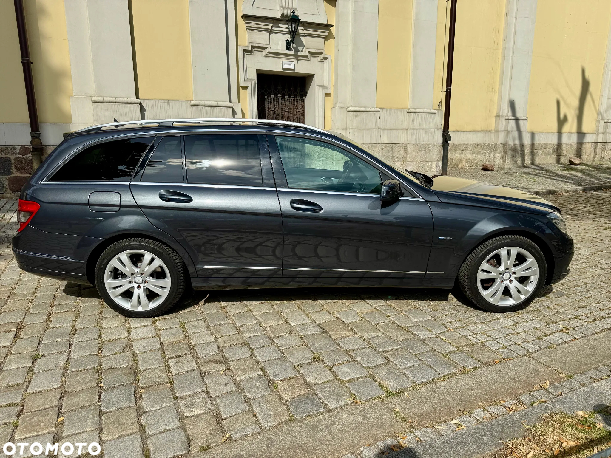 Mercedes-Benz Klasa C 250 CGI T Automatik BlueEFFICIENCY Avantgarde - 6