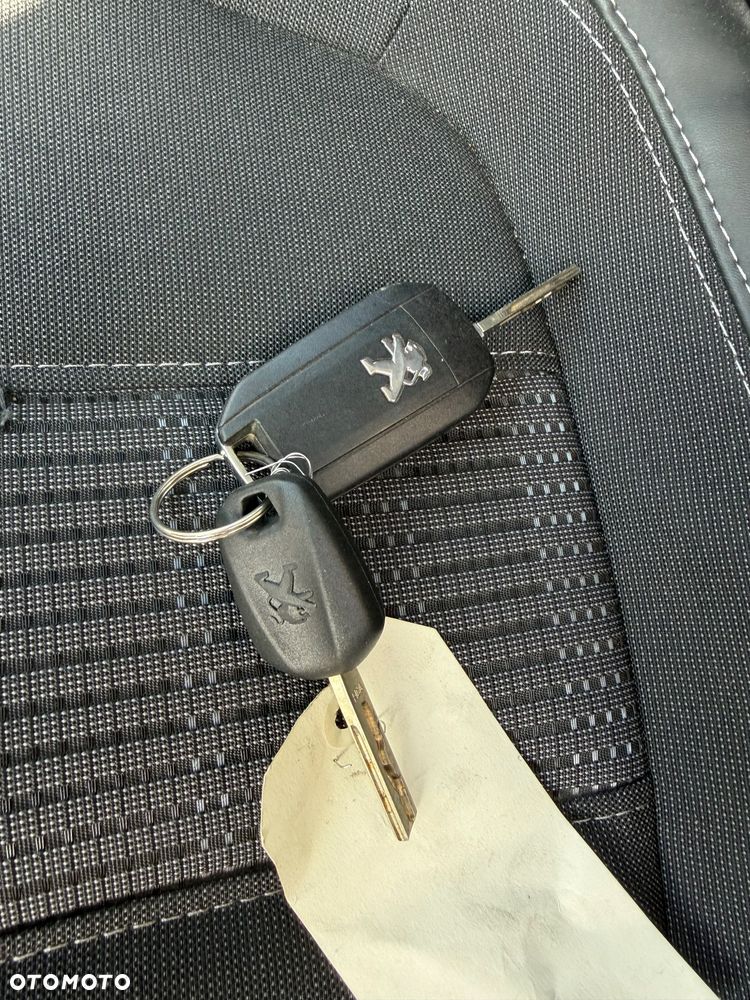 Peugeot 308 - 22