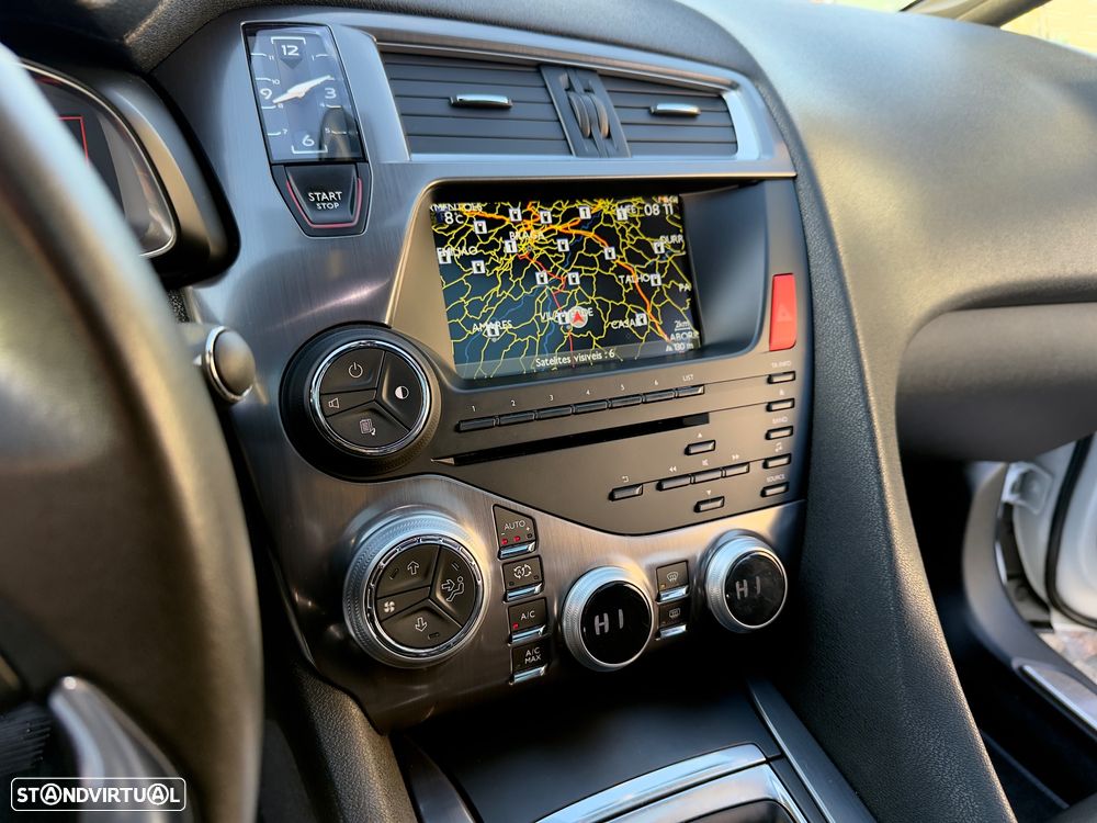 Citroën DS5 e-HDi 115 EGS6 SoChic - 44