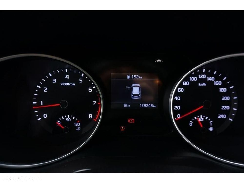 Kia Ceed - 10