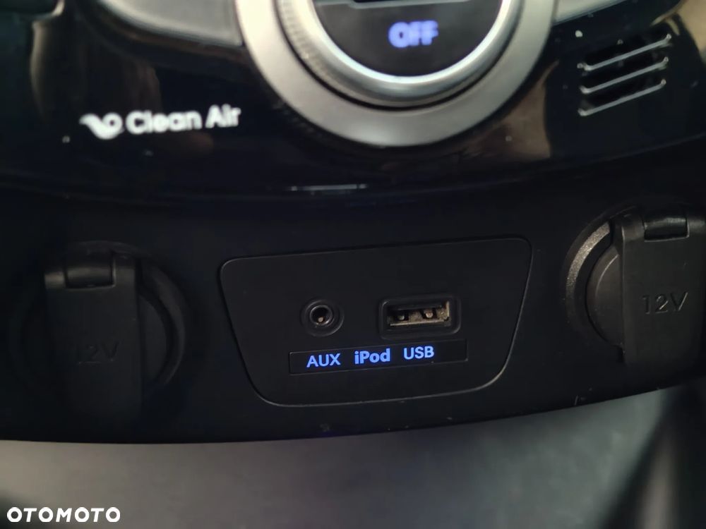 Hyundai i30 blue 1.6 CRDi Trend - 14