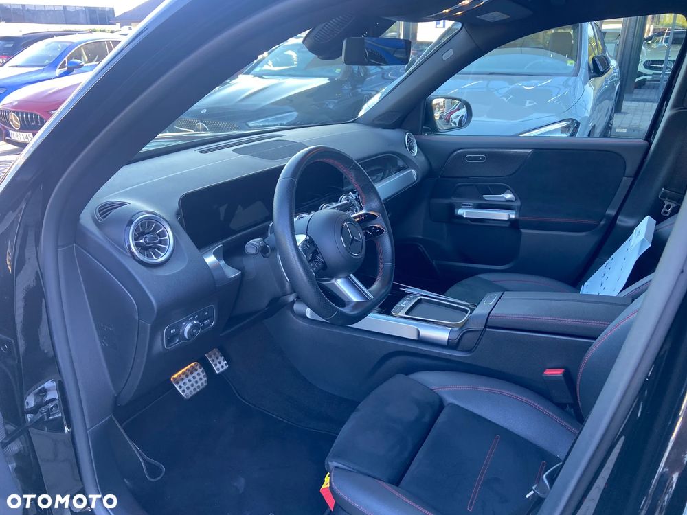 Mercedes-Benz GLB 200 AMG Line 7G-DCT - 6