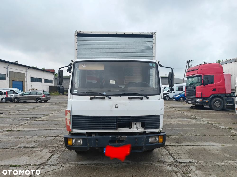 Mercedes-Benz 814 6 cylinder - 2