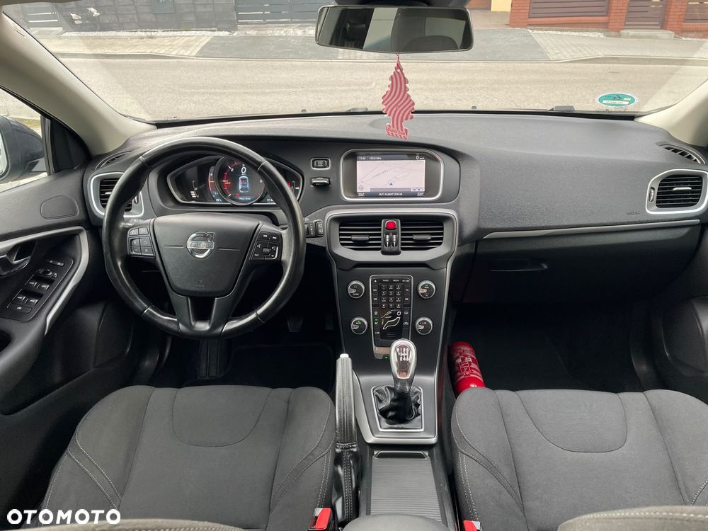 Volvo V40 D2 Summum - 24