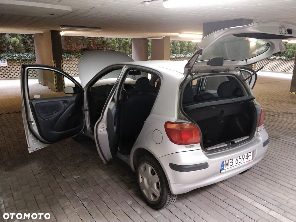Toyota Yaris 1.0 Base - 3