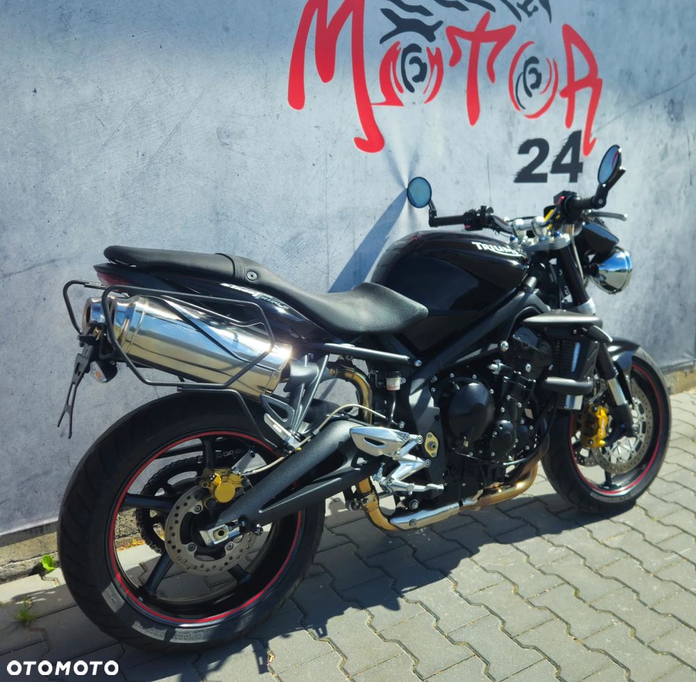 Triumph Street Triple - 29