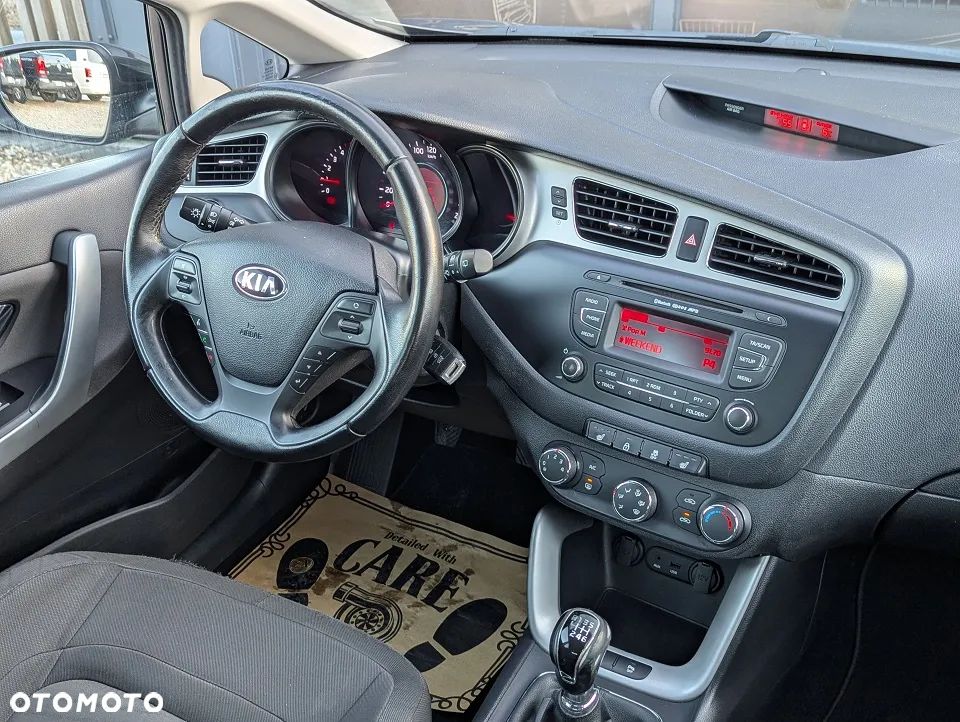 Kia Ceed 1.4 CRDi 90 Edition 7 - 17
