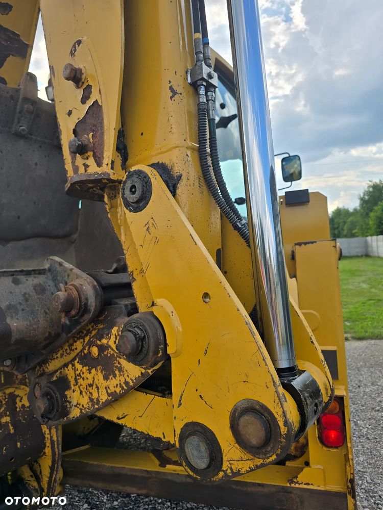 Caterpillar - 10