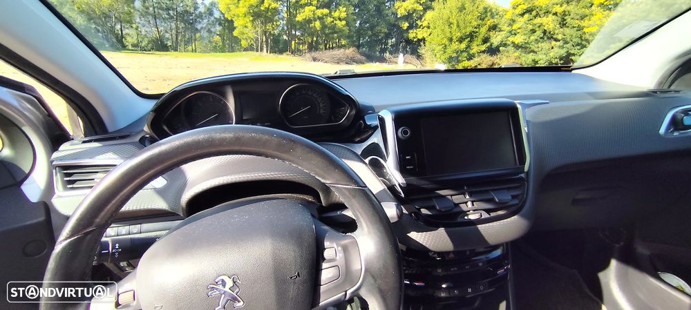 Peugeot 2008 1.6 BlueHDi Allure - 16