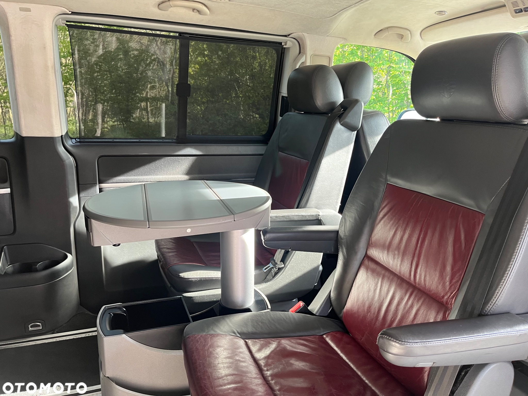 Volkswagen Multivan - 17