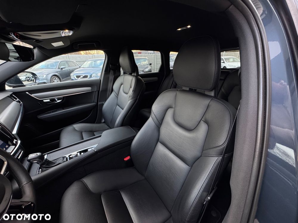 Volvo V90 D4 Momentum - 9