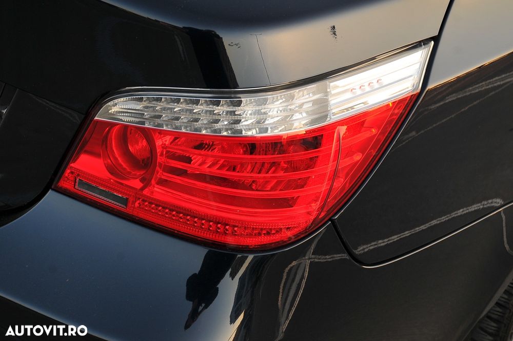 BMW Seria 5 520d Aut. Special Edition - 13