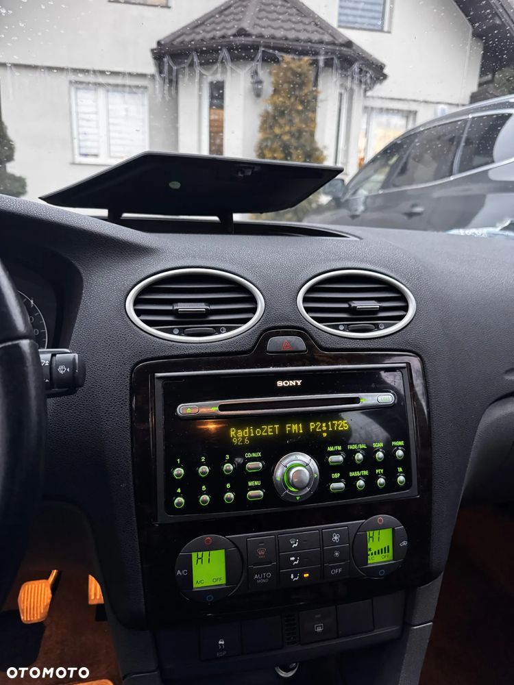 Ford Focus 1.6 16V Ghia - 3
