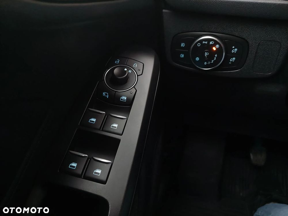 Ford Focus 1.5 EcoBlue Titanium X - 38