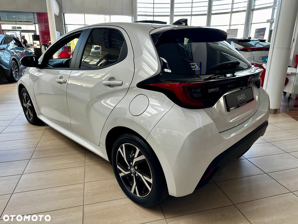 Toyota Yaris Hybrid 1.5 Style - 4
