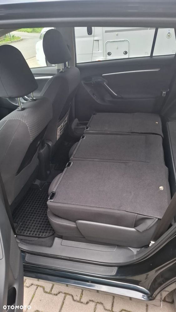 Toyota Verso 1.6 Premium - 12