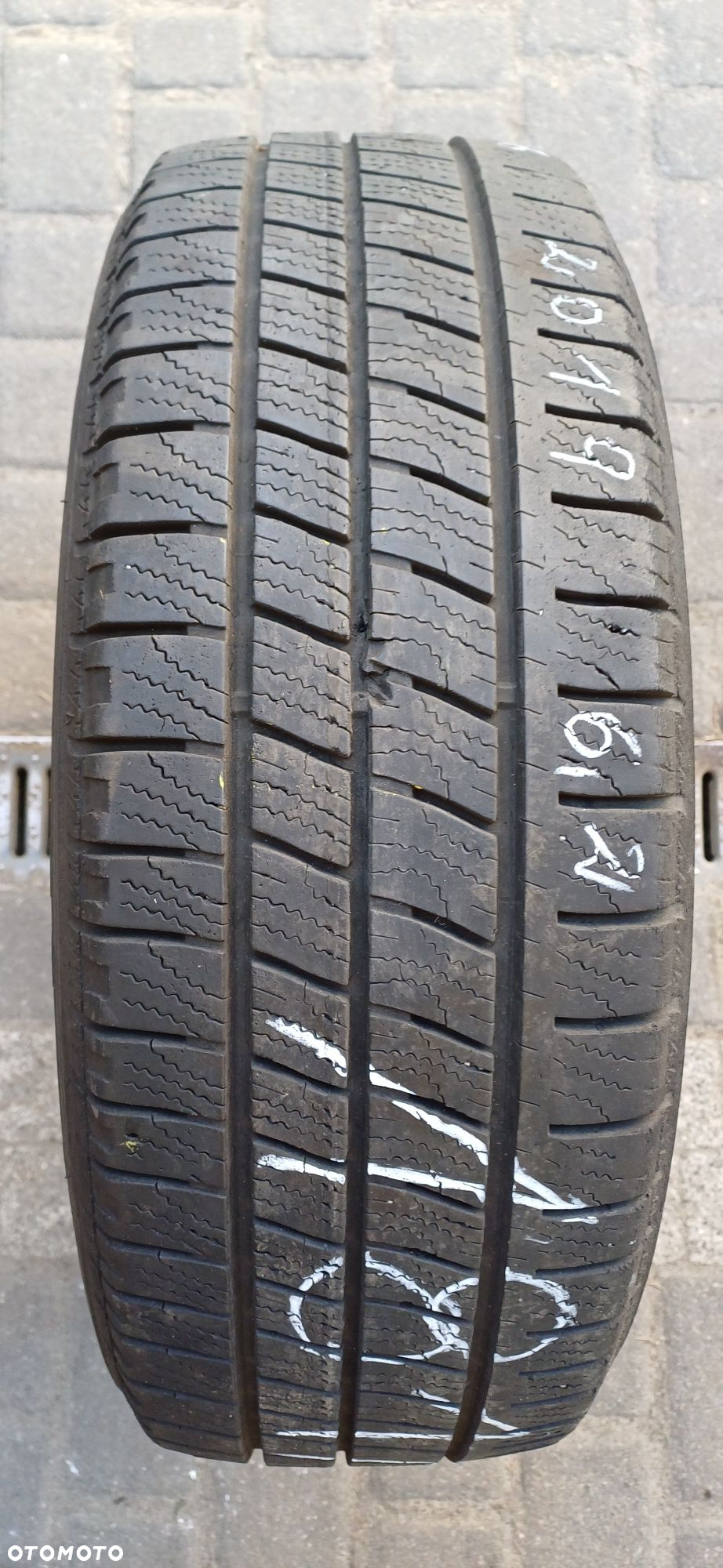 GOODYEAR 215/65R16C 109/107T , pojedyńcza opona wielosezonowa. - 2