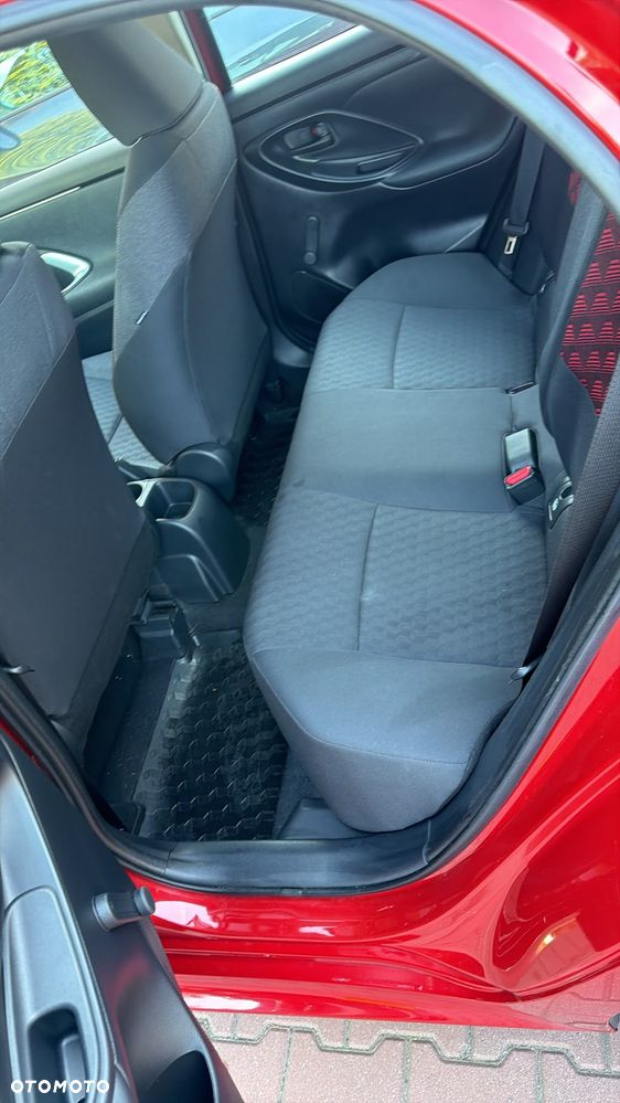 Toyota Yaris 1.5 Comfort CVT - 12
