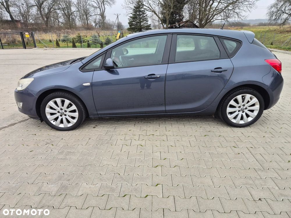 Opel Astra 1.6 Design Edition - 3