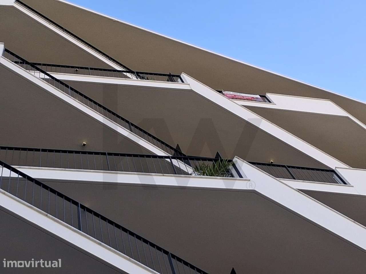 Arrendamento T1 com Vista Deslumbrante – Avenida de Berlim, Urbanizaçã - Grande imagem: 3/28