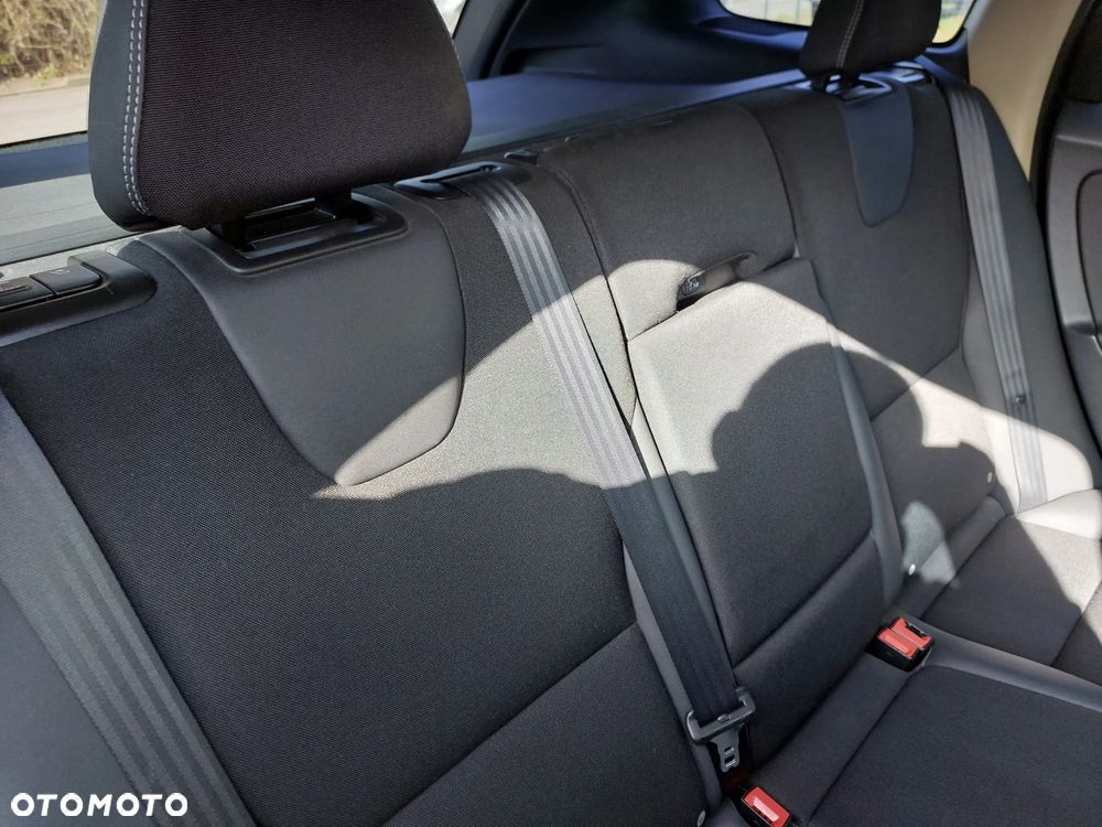 Volvo XC 60 D3 Momentum - 9