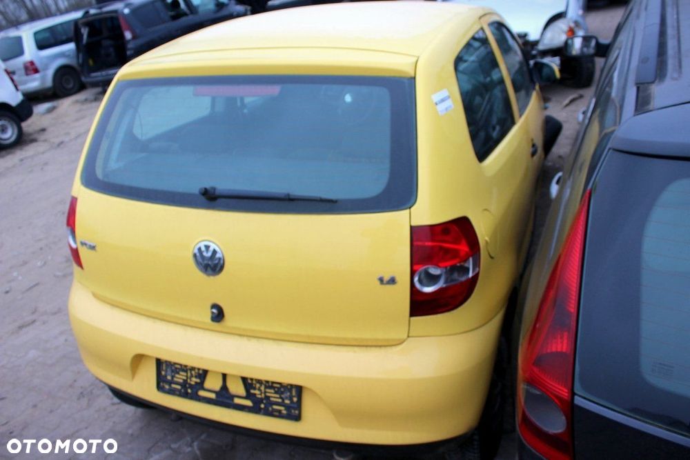 VW Fox 5Z 2005 1.4i BKR HB3D (MASKA, ZDERZAK, LAMPA, BŁOTNIK, DRZWI, SZYBA, FOTEL) - 5