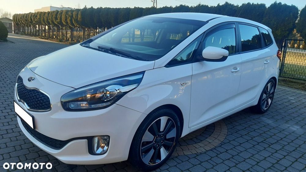 Kia Carens - 1
