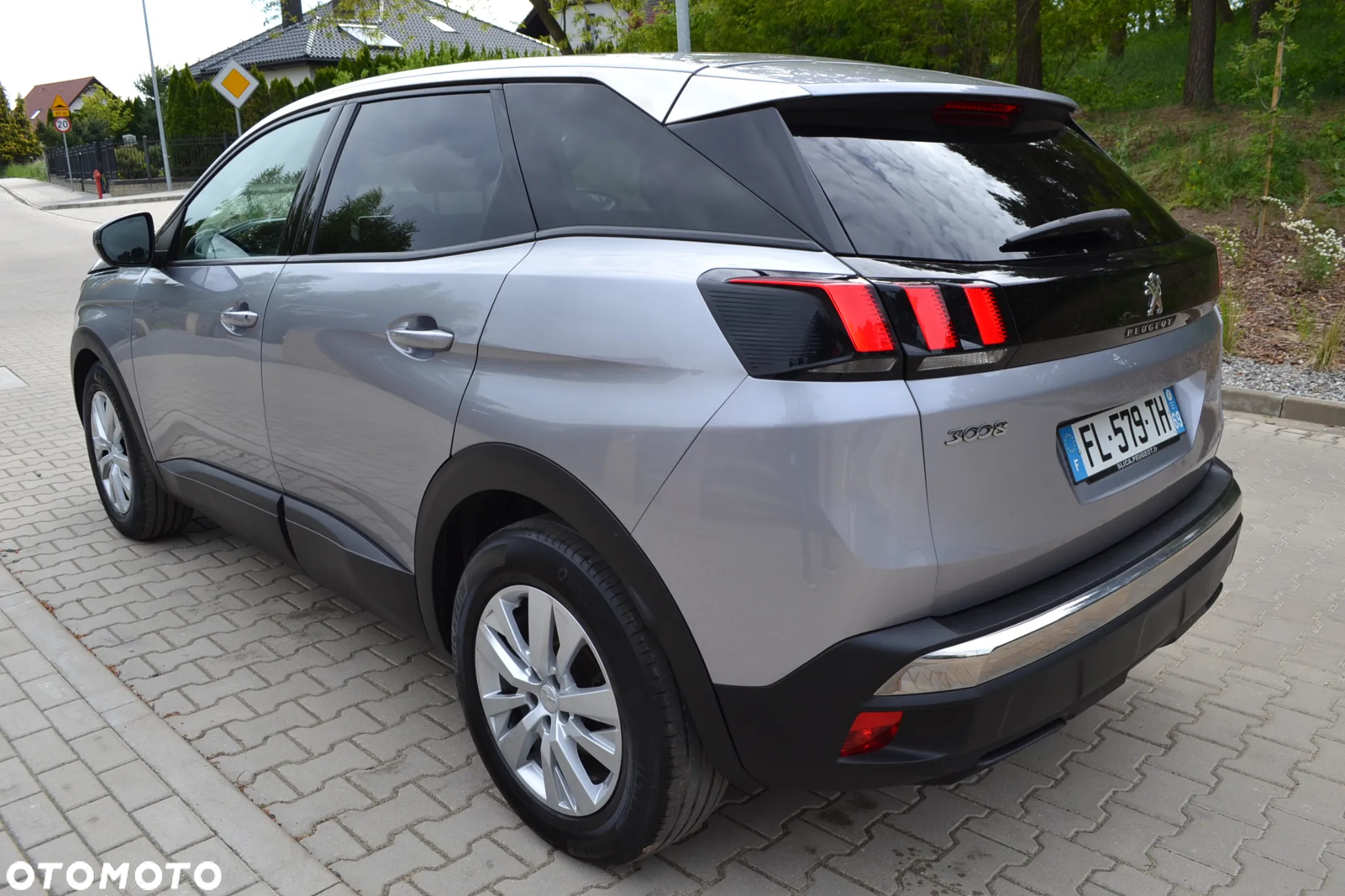 Peugeot 3008 1.2 PureTech GPF Active S&S EAT8 - 3