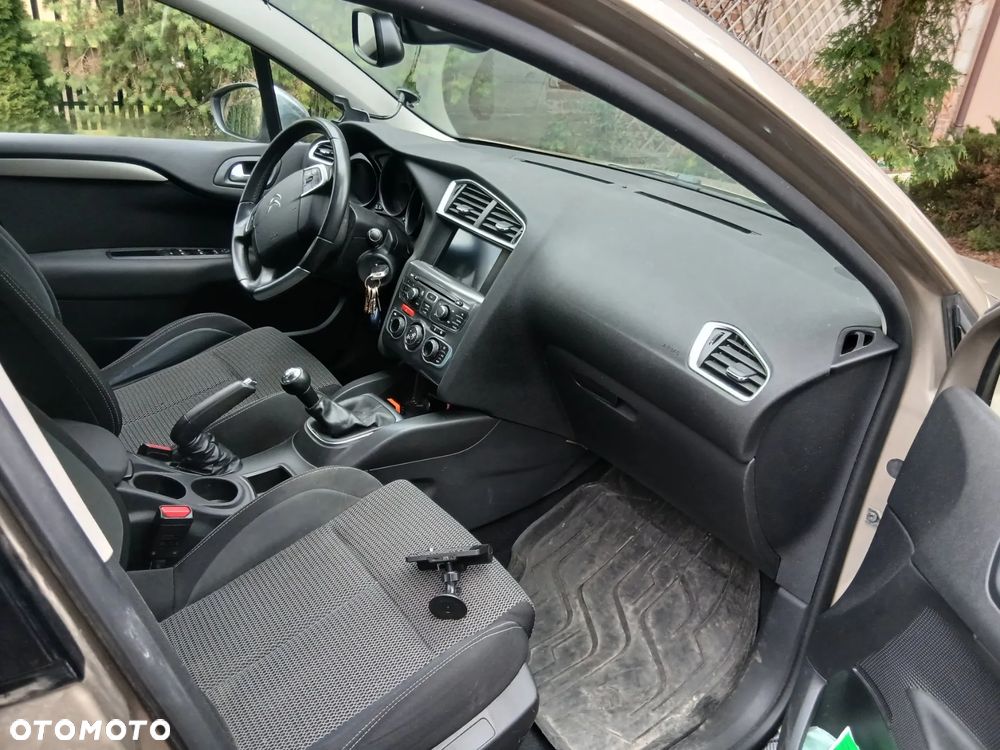 Citroën C4 1.6 VTi Attraction - 3