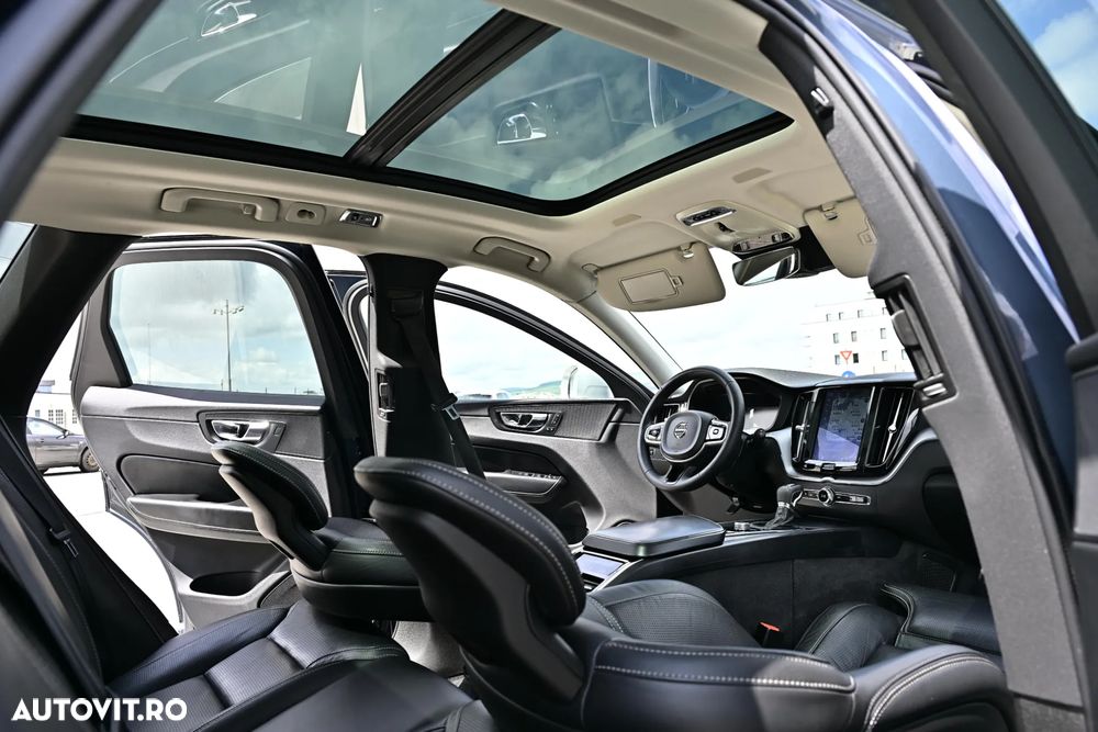 Volvo XC 60 D5 AWD Geartronic Inscription - 11