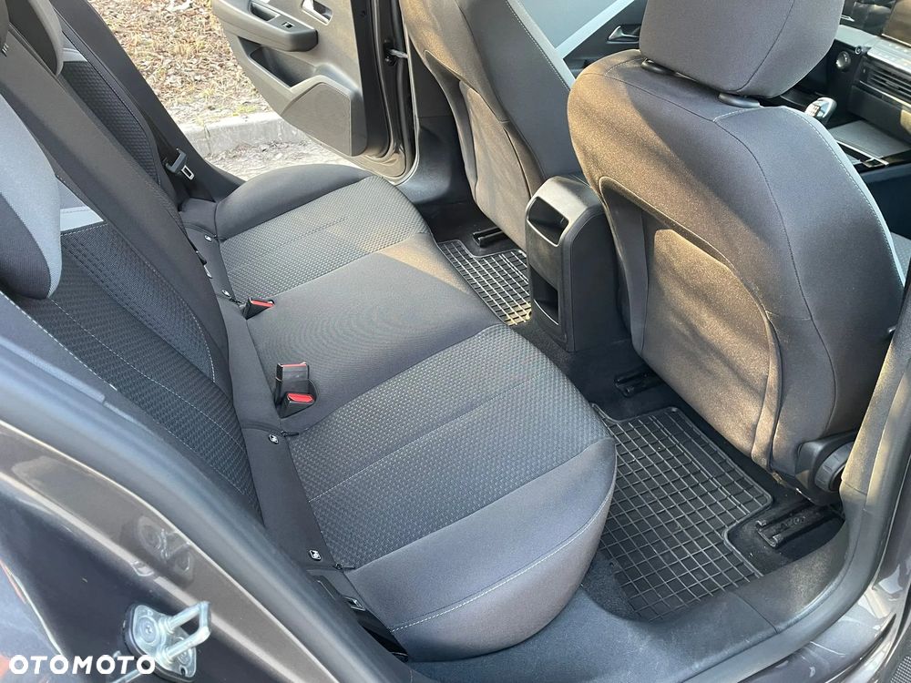 Opel Astra 1.2 T Edition S&S - 19