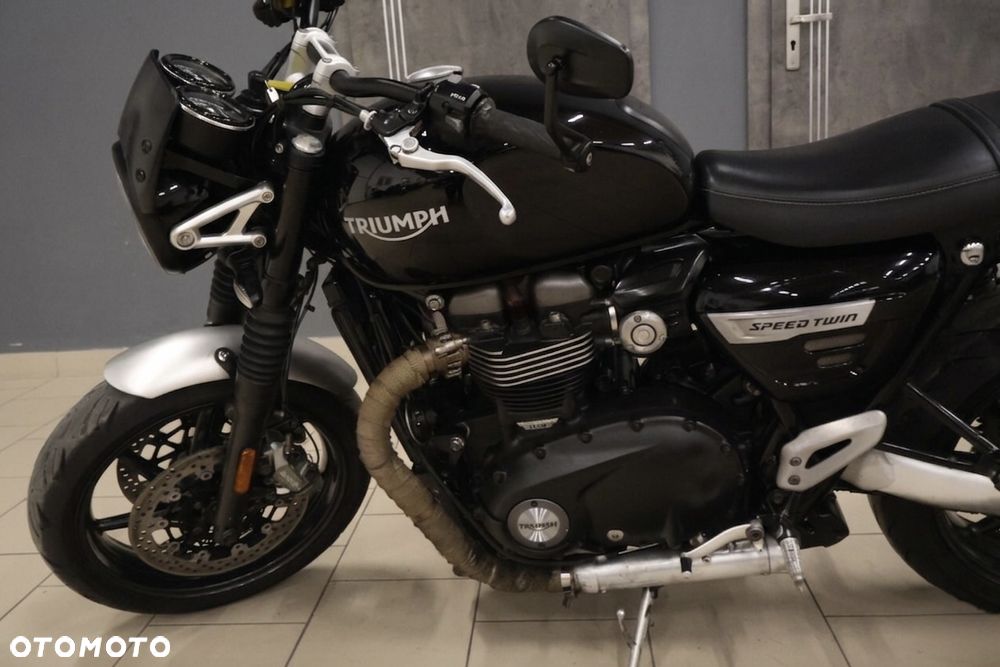 Triumph Speed Twin - 13