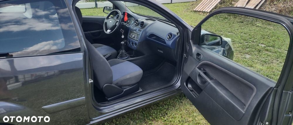 Ford Fiesta 1.3 - 5