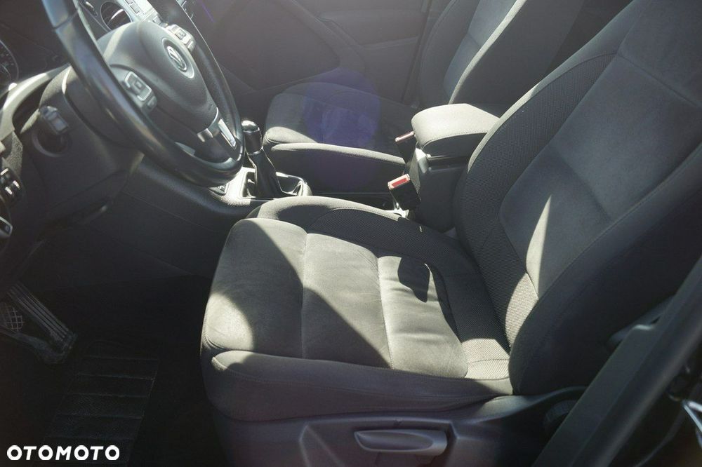 Volkswagen Tiguan - 16