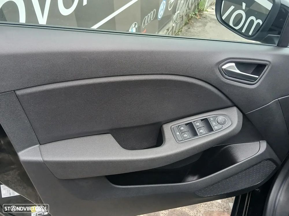 Renault Clio - 24