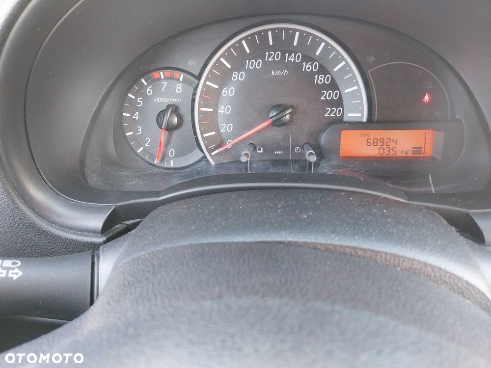 Nissan Micra - 5