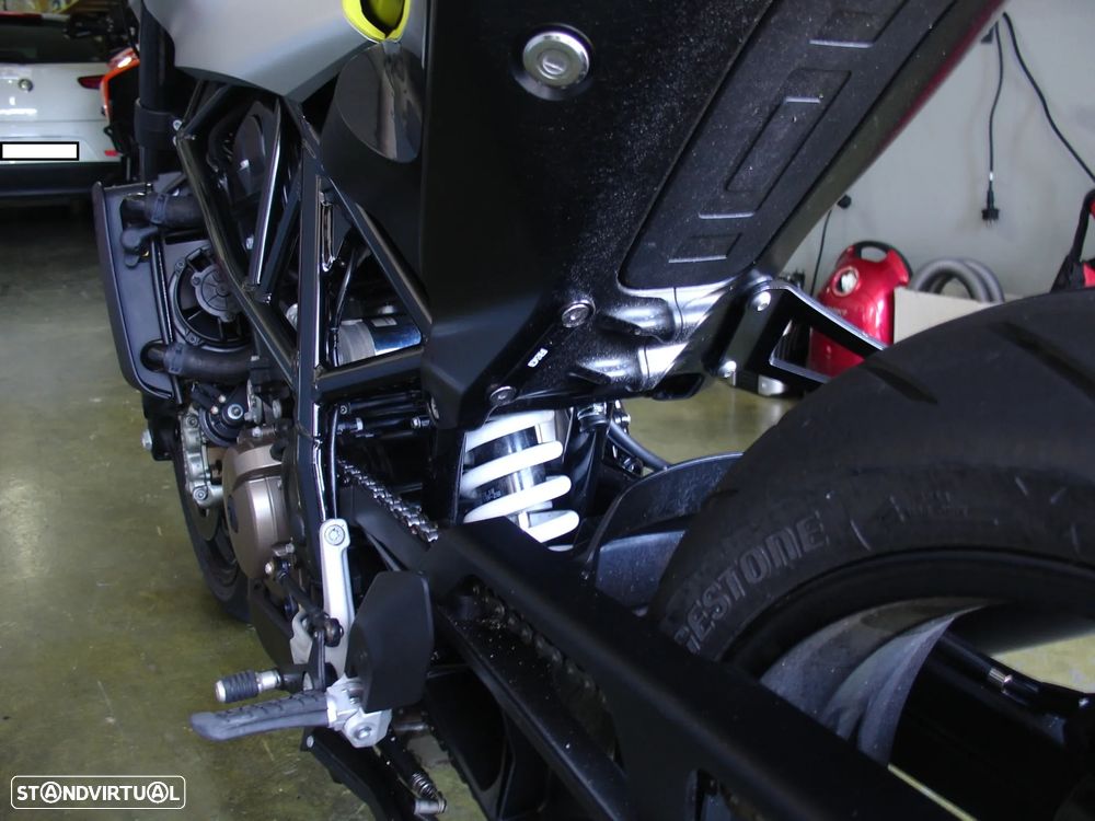 Husqvarna Vitpilen 701 - 13