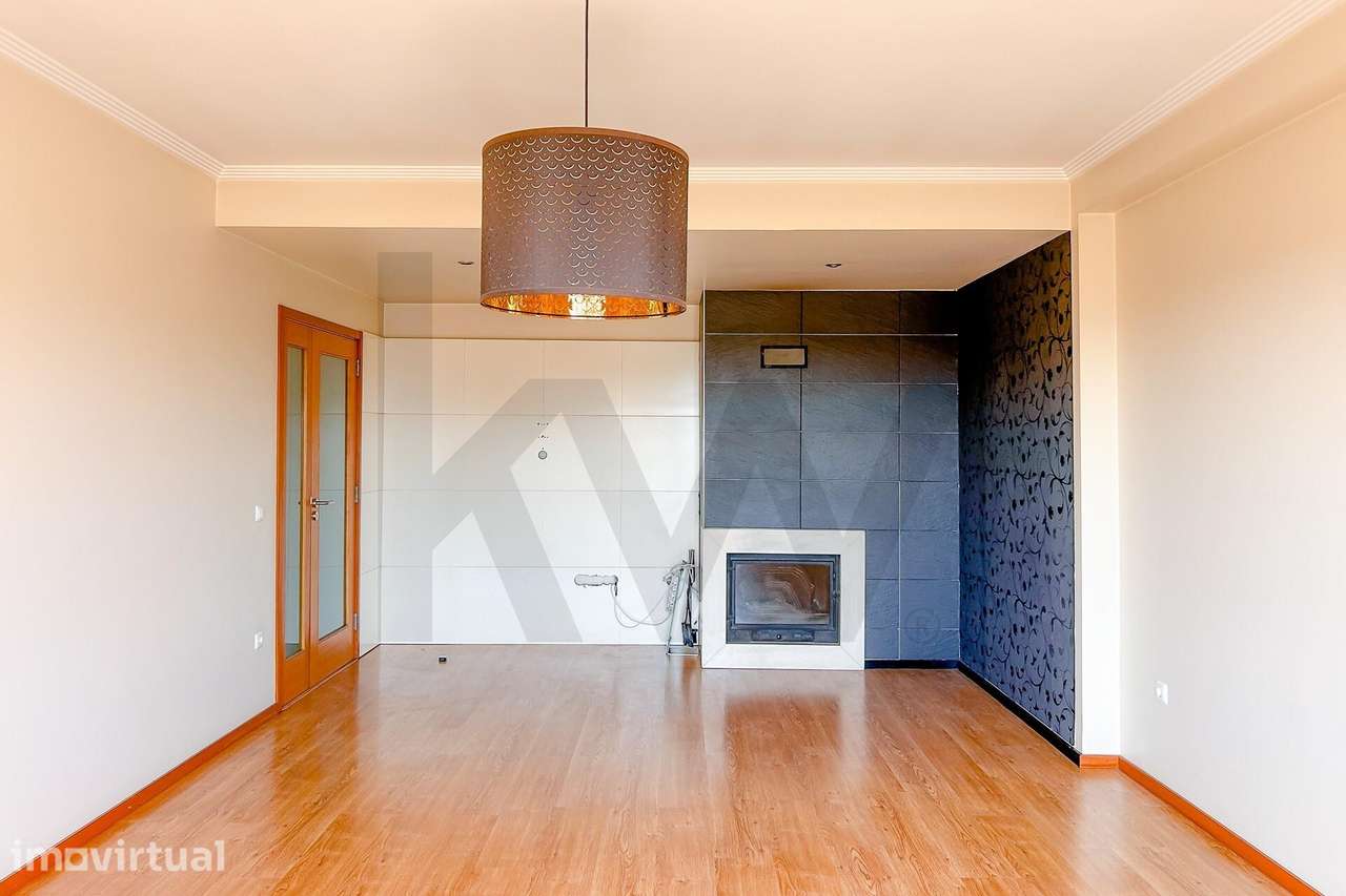 T2 no último piso, suite, varandas e box, São Romão do Coronado - Grande imagem: 5/26