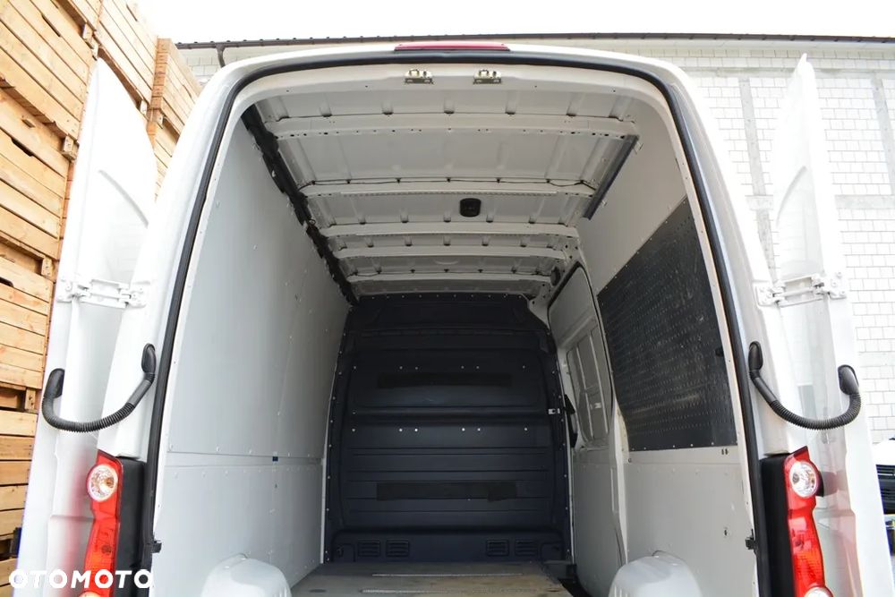 Volkswagen CRAFTER 35 2.0TDI - 20