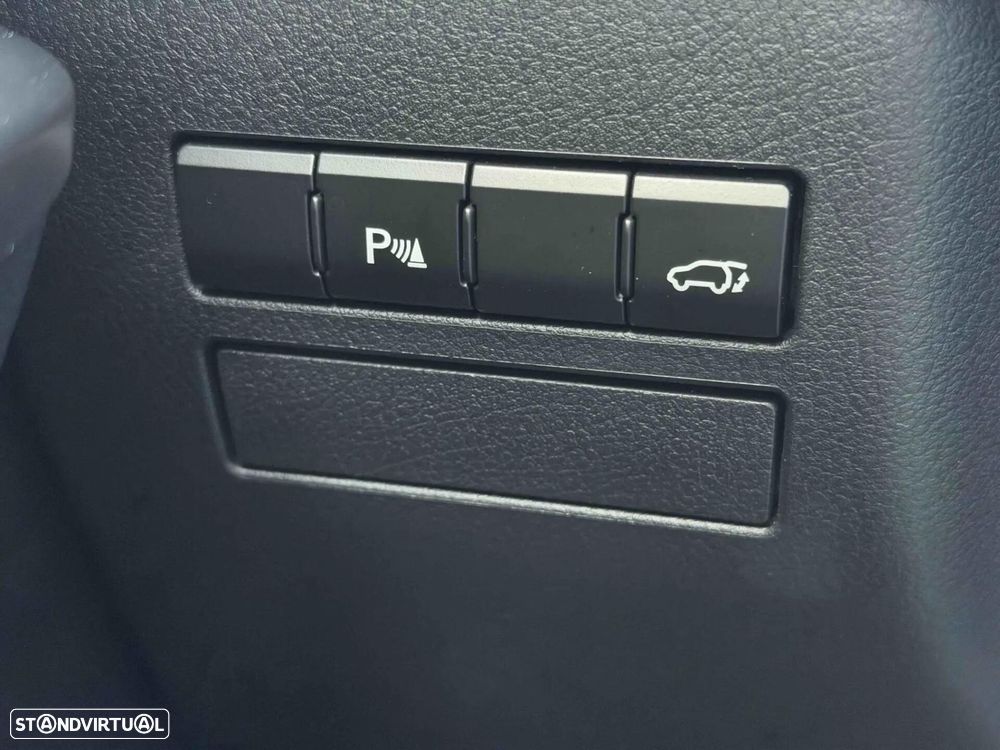 Lexus NX 300h Executive+ - 35