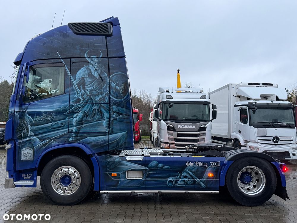 Volvo 540 XL z Niemiec aerograf TV Show Truck pełne wyposażenie skóry - 6