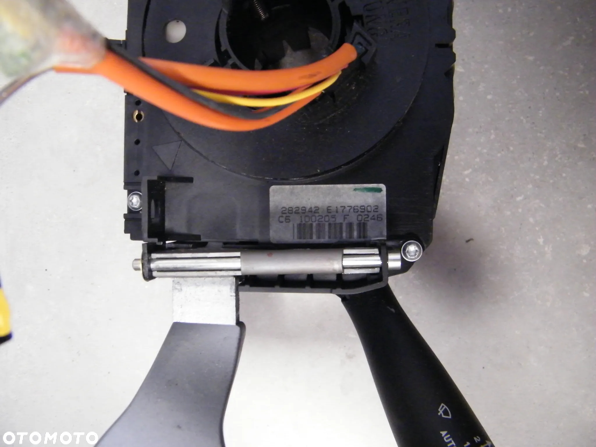 Przełącznik zespolony manetka pająk Valeo 96576783XT Citroen C3 automat - 6