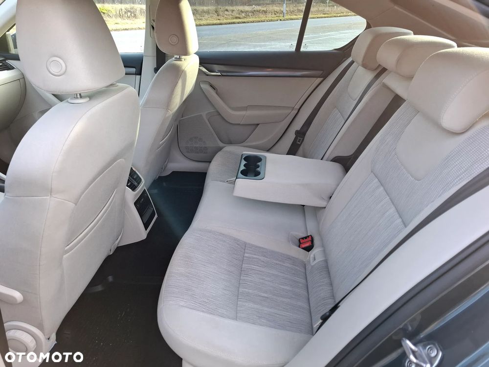 Skoda Octavia 1.5 TSI ACT Style DSG - 13