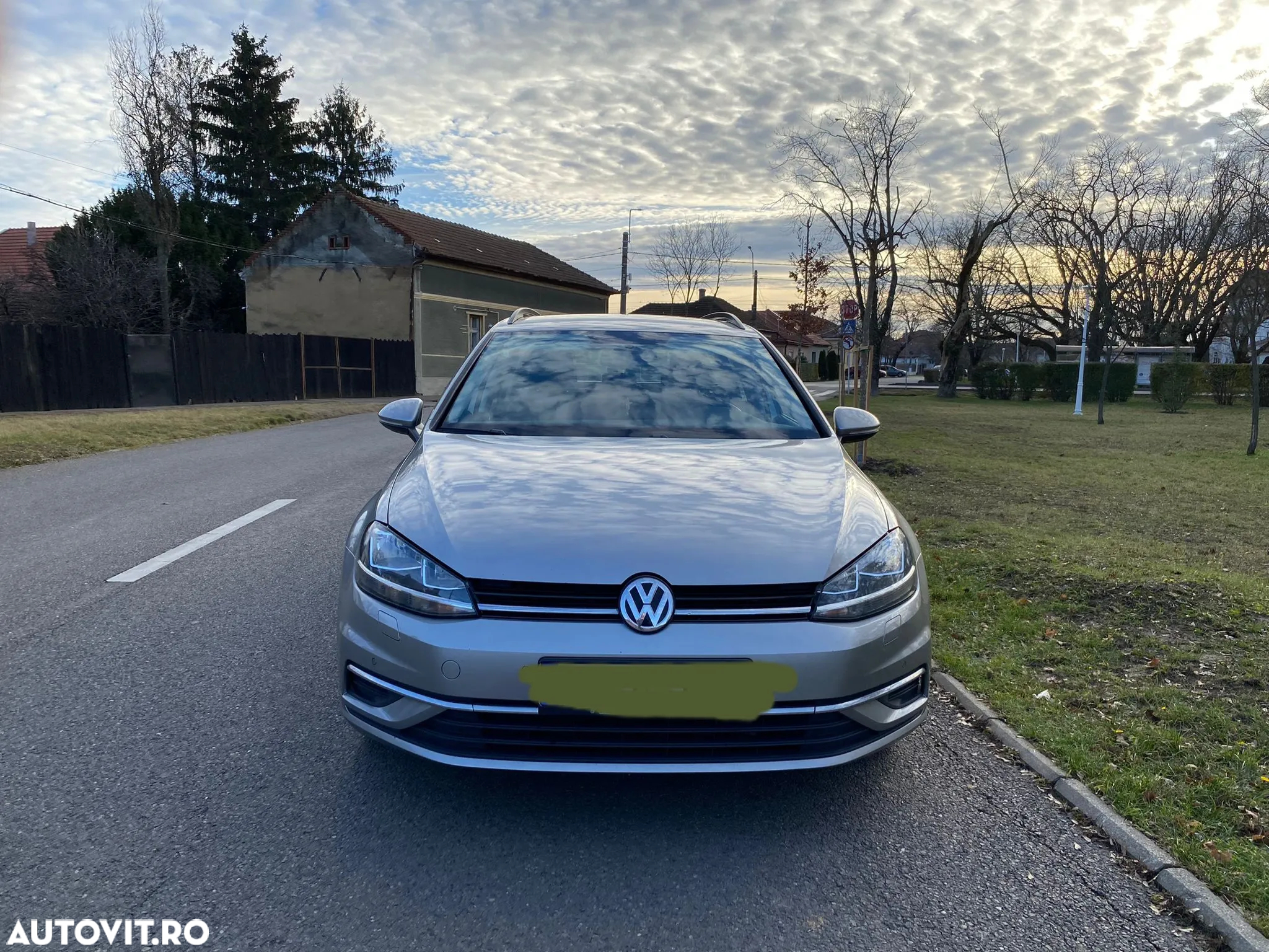 Volkswagen Golf 2.0 BlueTDI Comfortline - 27
